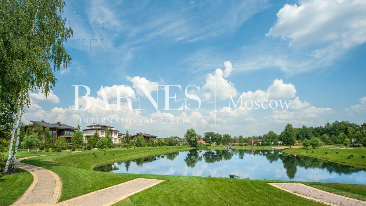 Участок 14 сот. в охраняемом поселке