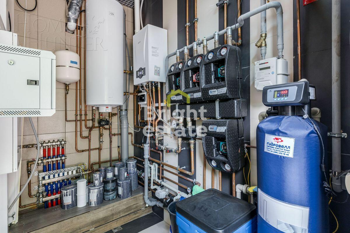 3-этажный таунхаус 240 м² с отделкой