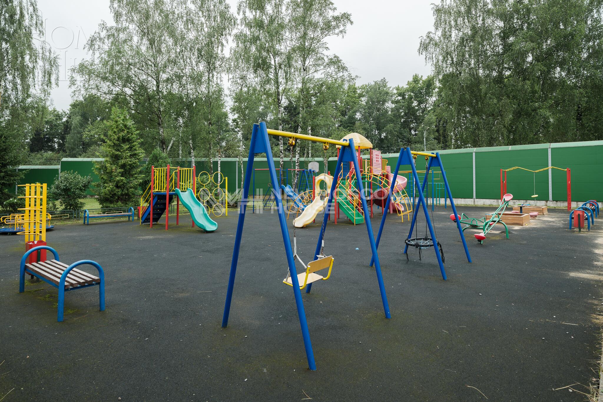 2-этажный коттедж 297 м² с отделкой