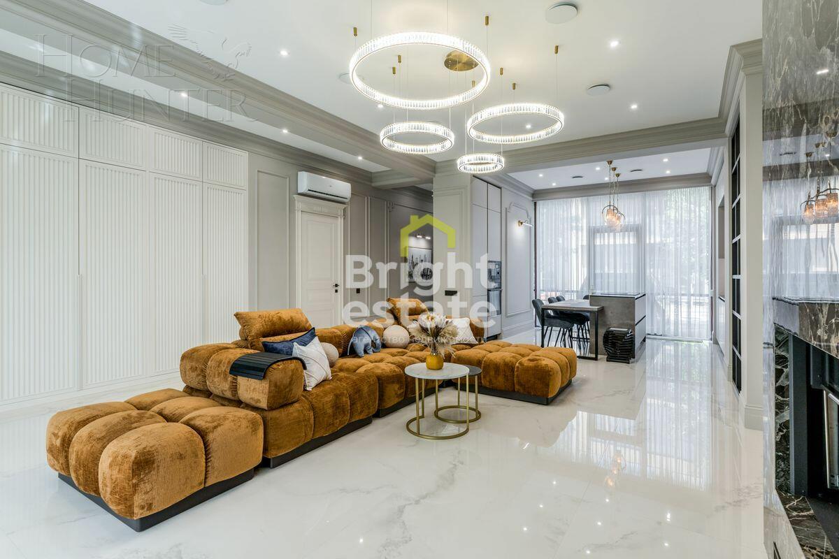 3-этажный таунхаус 240 м² с отделкой