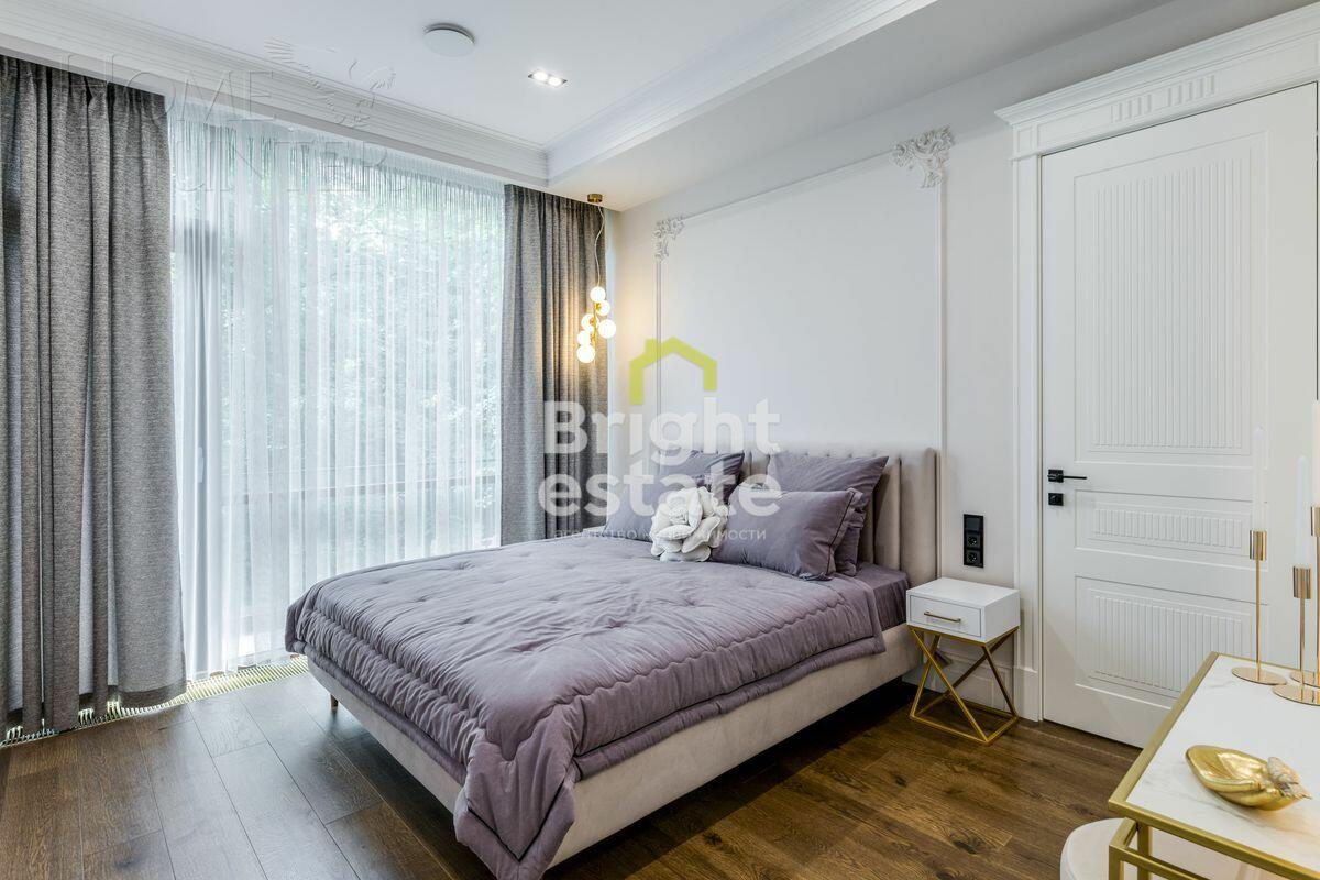 3-этажный таунхаус 240 м² с отделкой