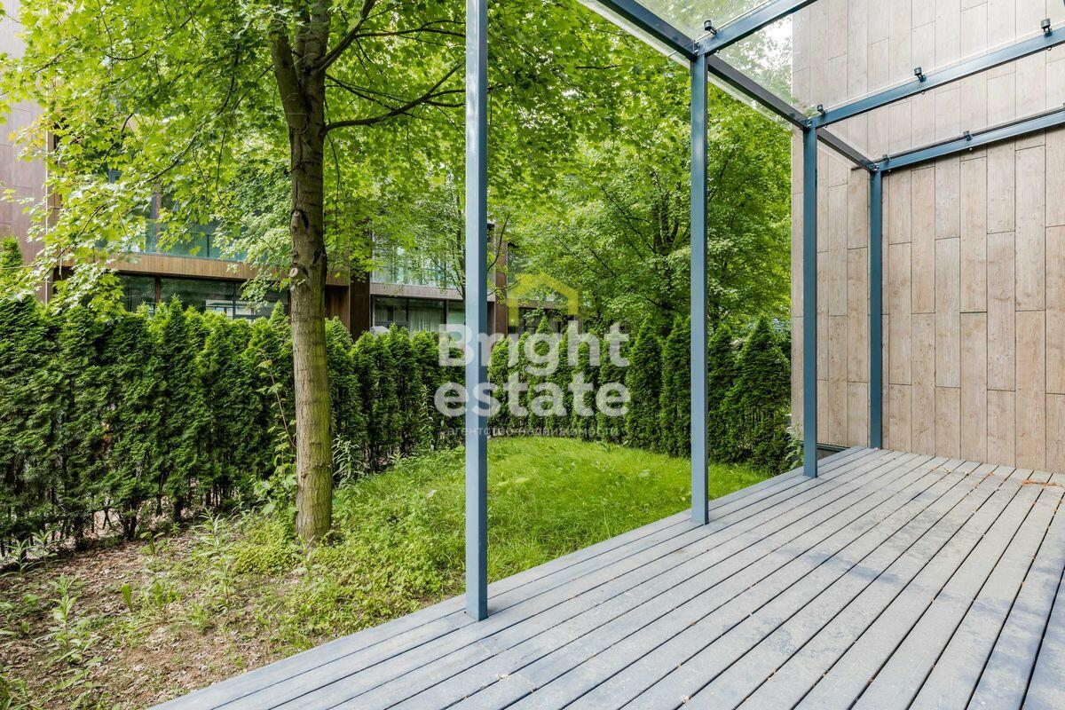 3-этажный таунхаус 240 м² с отделкой