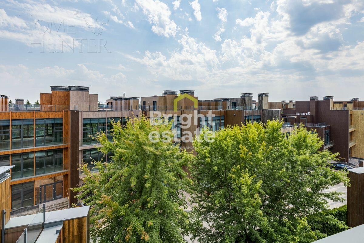 3-этажный таунхаус 240 м² с отделкой