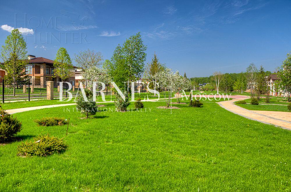 Участок 106 сот. в охраняемом поселке