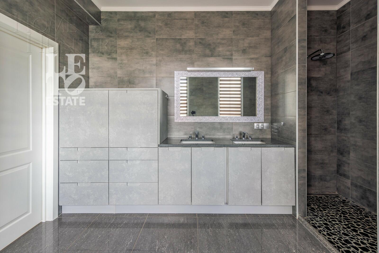 2-этажный коттедж 304 м² с отделкой