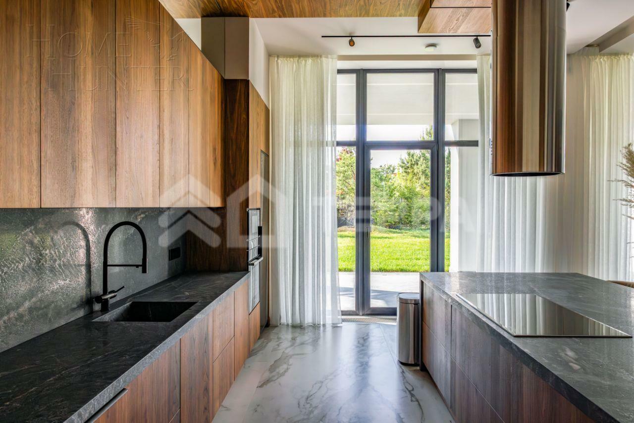 2-этажный коттедж 731 м² с отделкой