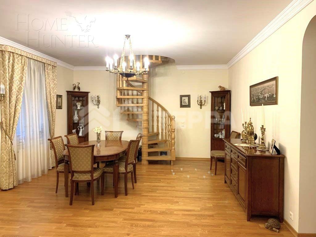 2-этажный коттедж 550 м² с отделкой