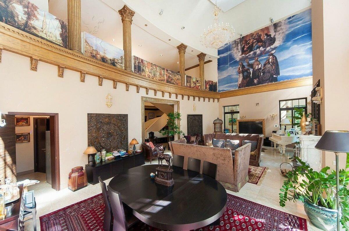 2-этажный коттедж 1 400 м² с отделкой