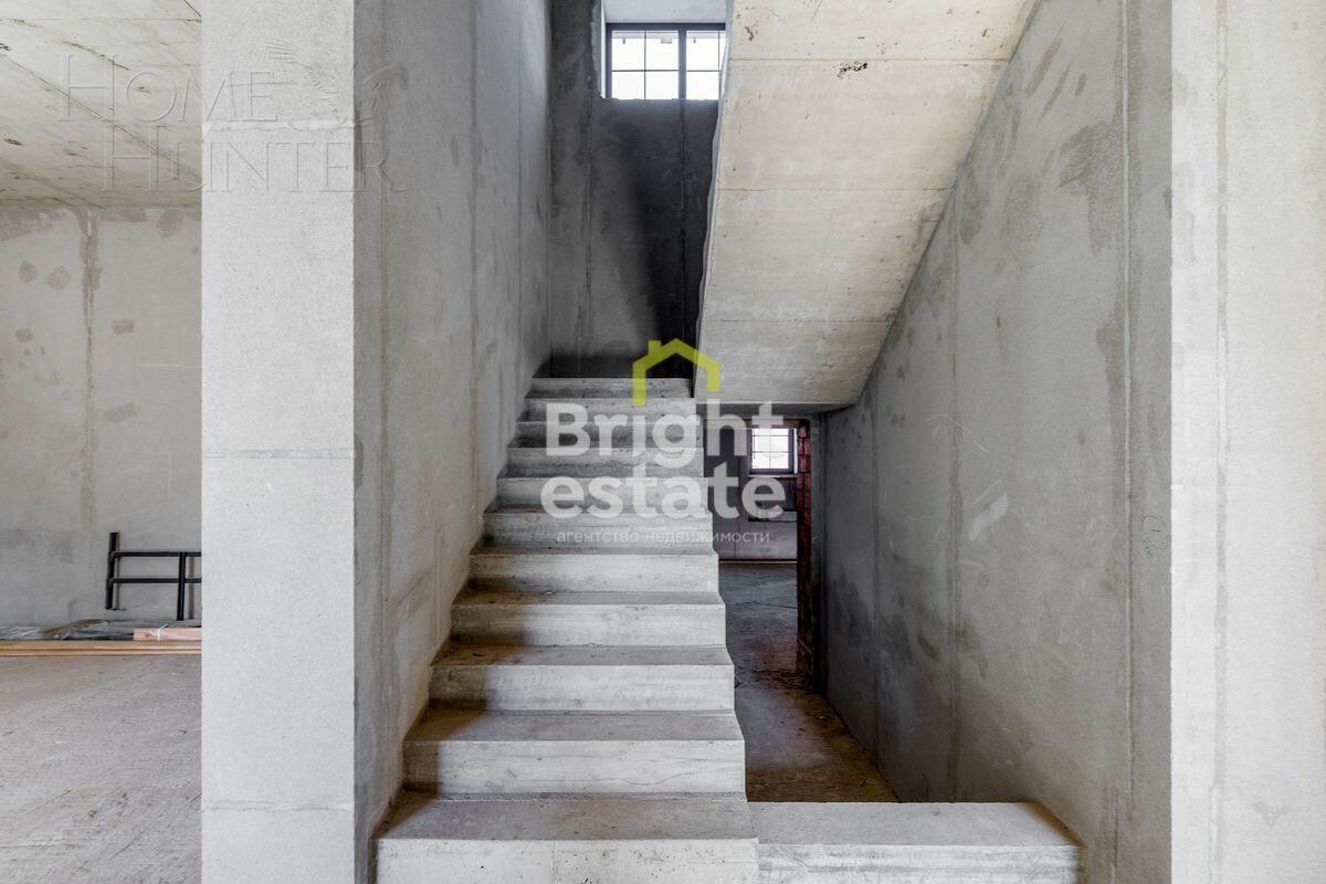 2-этажный коттедж 350 м² без отделки