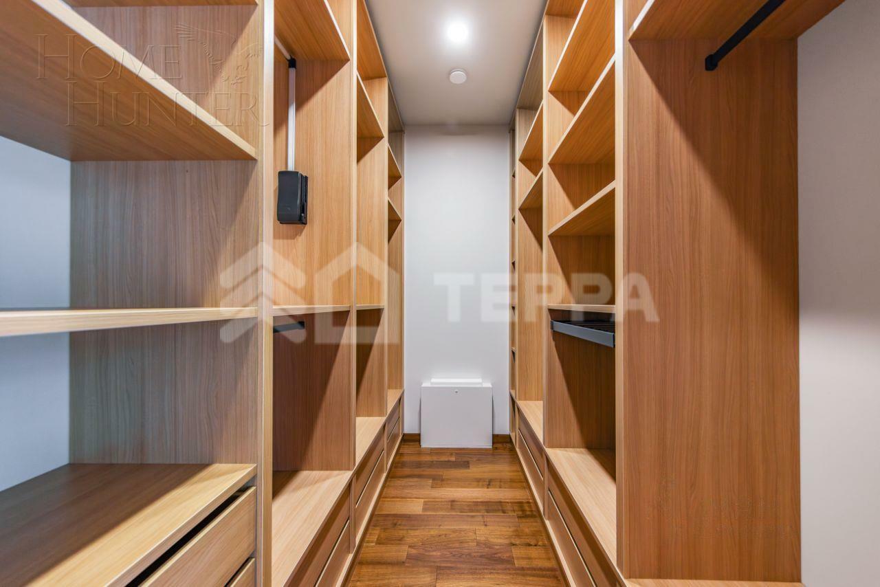 2-этажный коттедж 731 м² с отделкой