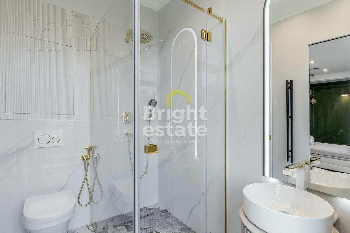 3-этажный таунхаус 240 м² с отделкой