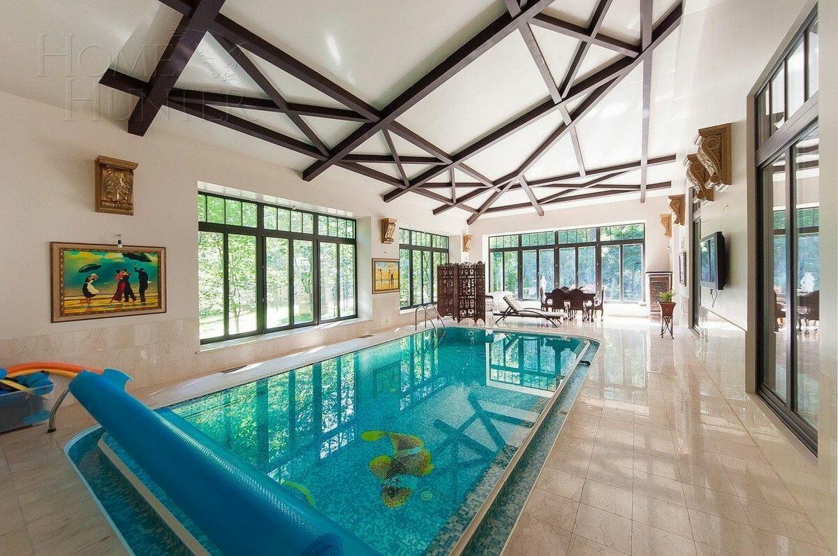 2-этажный коттедж 1 400 м² с отделкой