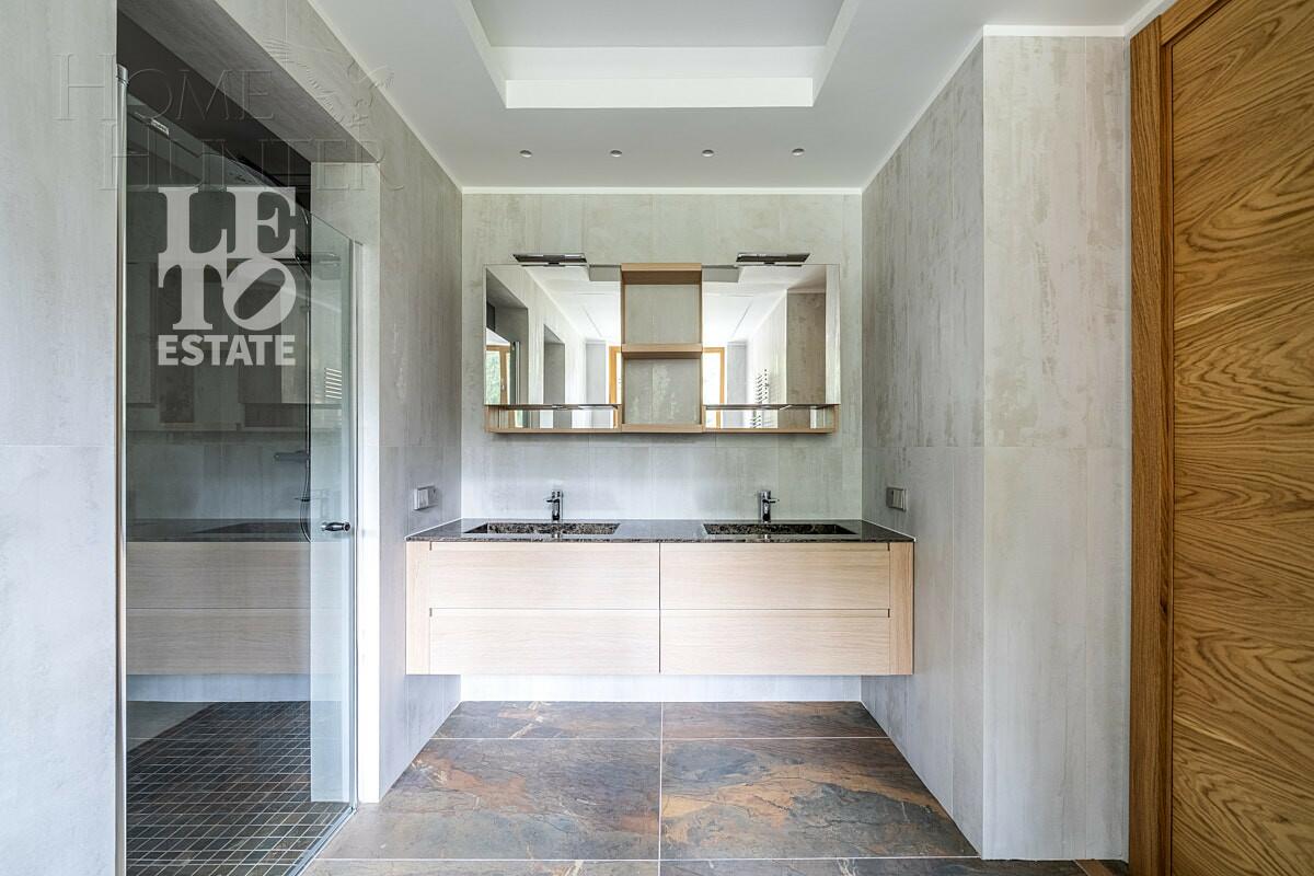 2-этажный коттедж 1 330 м² с отделкой