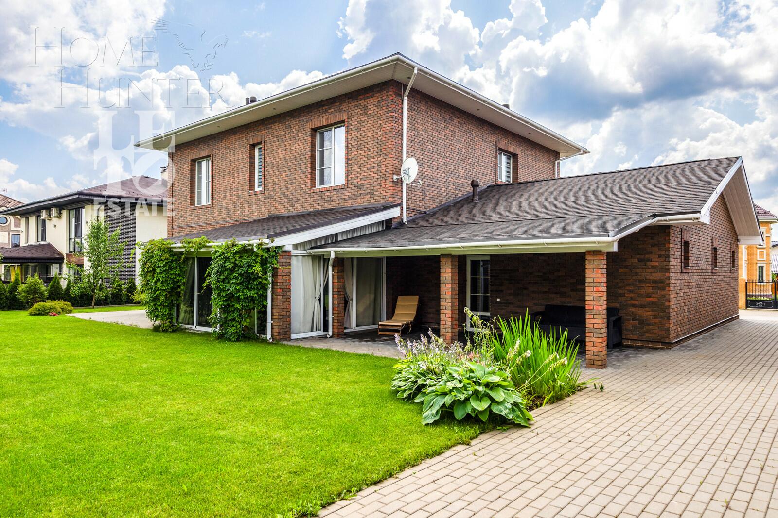 2-этажный коттедж 304 м² с отделкой