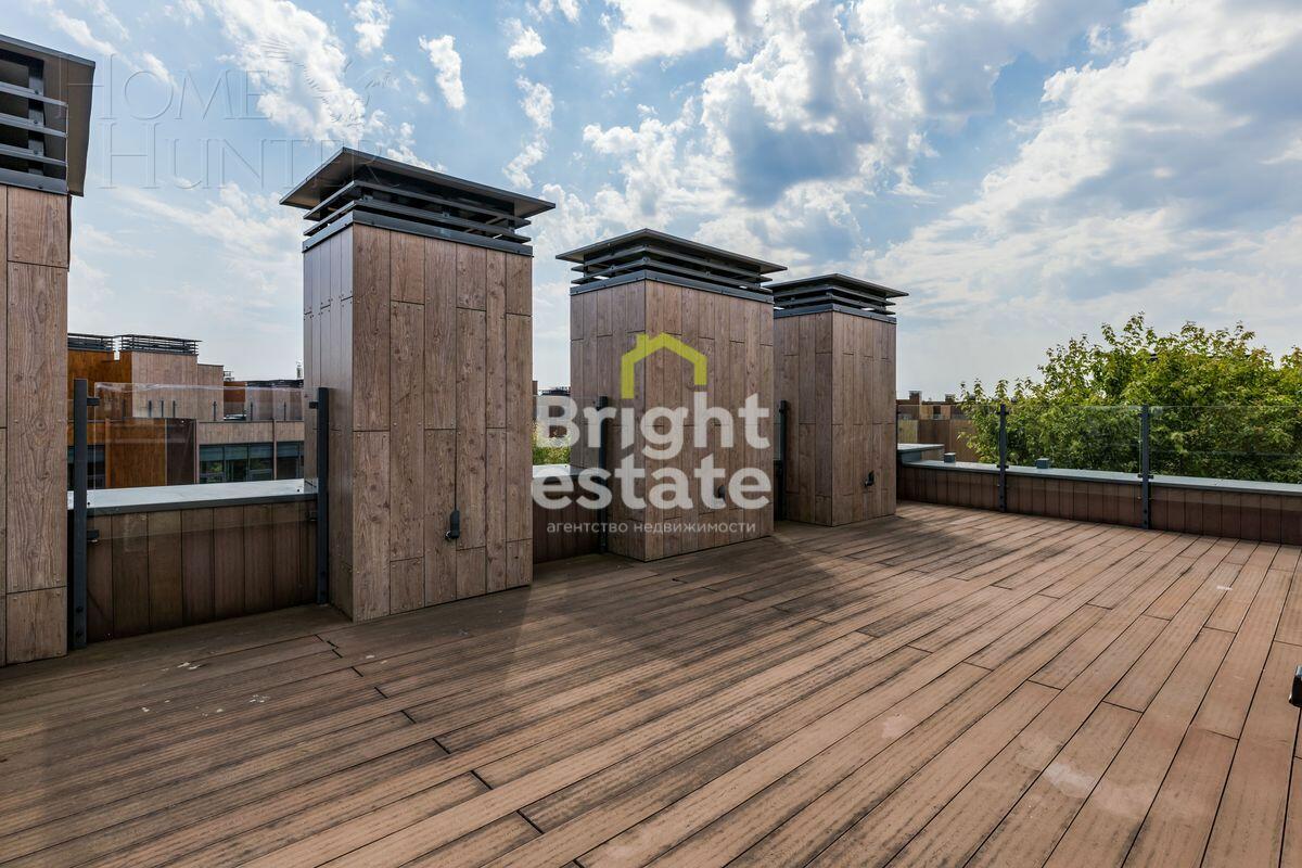 3-этажный таунхаус 240 м² с отделкой