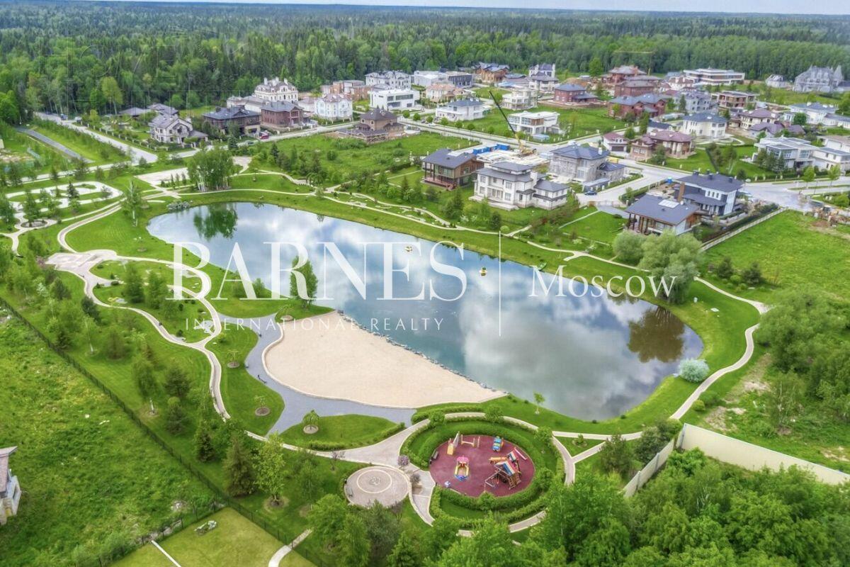 Участок 14 сот. в охраняемом поселке