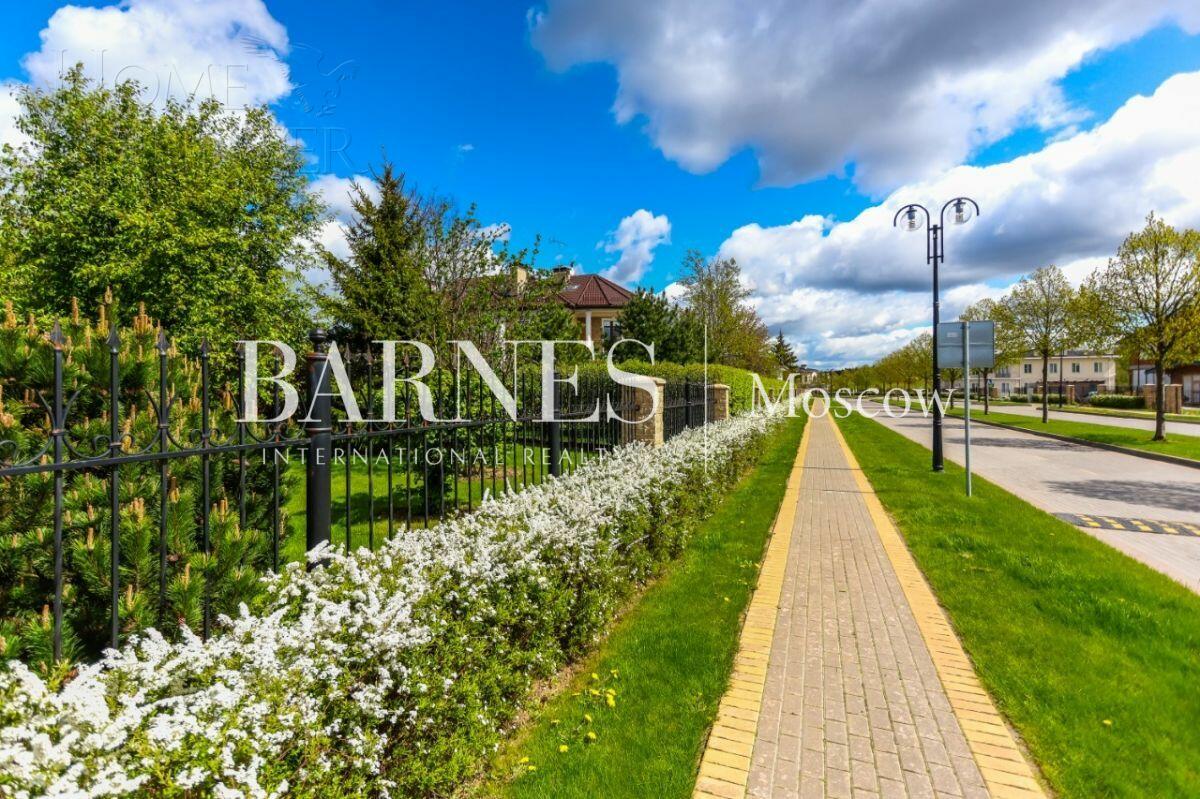 Участок 106 сот. в охраняемом поселке