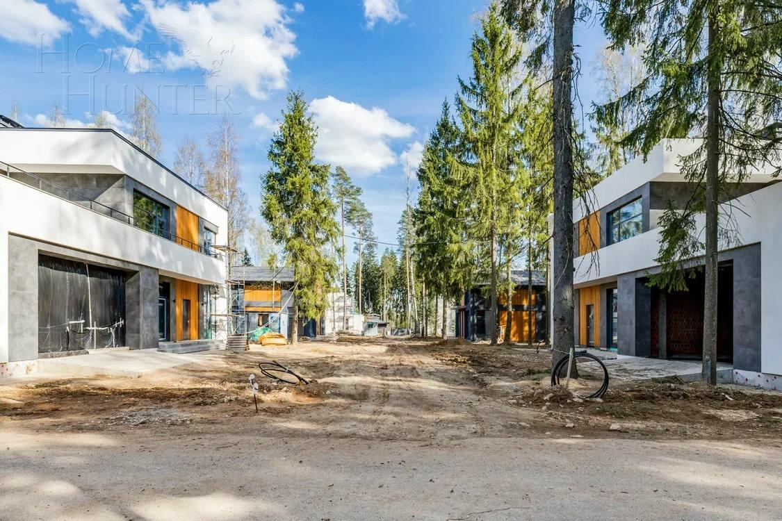 2-этажный коттедж 520 м² без отделки