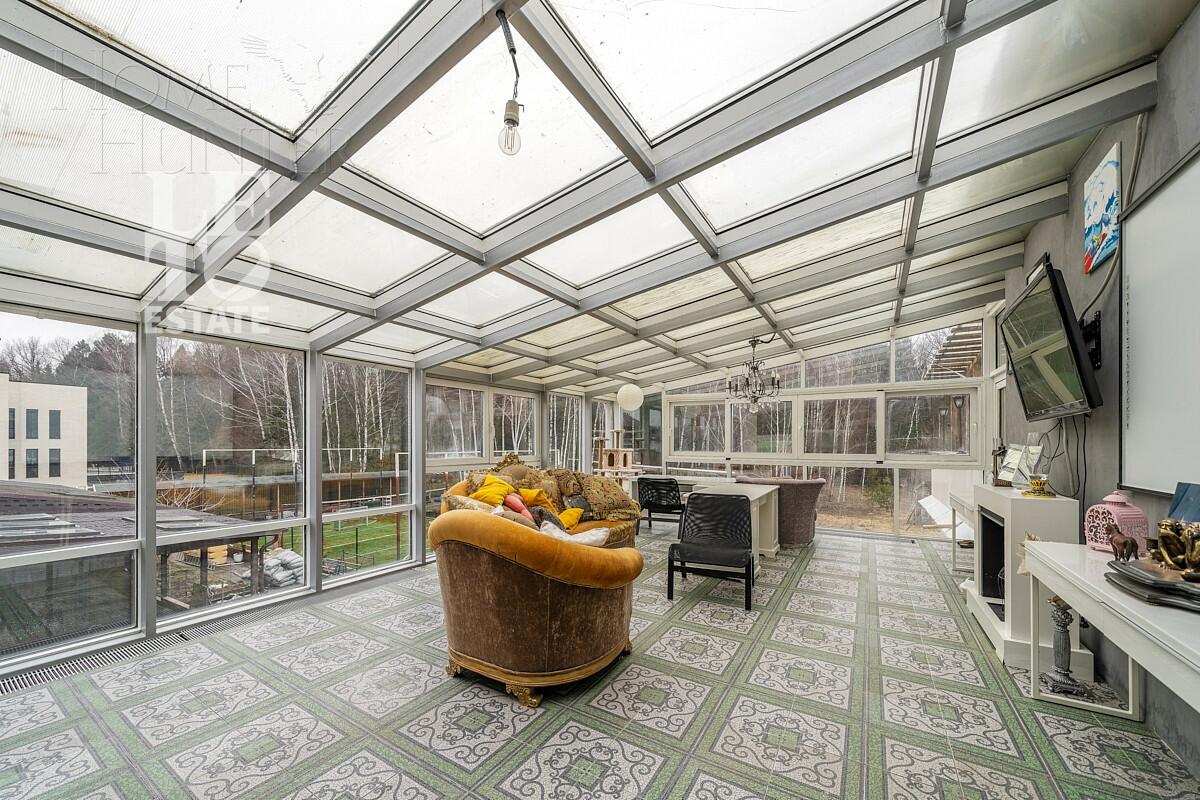 2-этажный коттедж 1 100.7 м² с отделкой