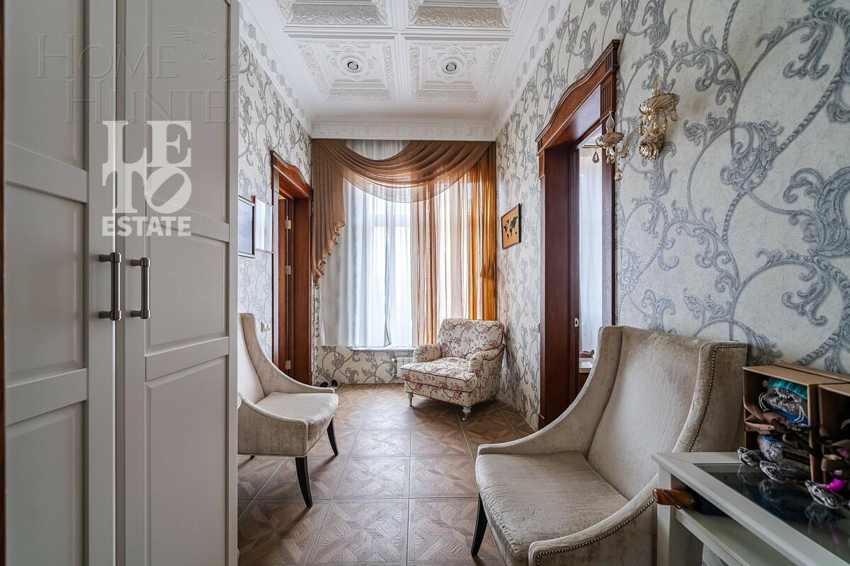 2-этажный коттедж 1 100.7 м² с отделкой