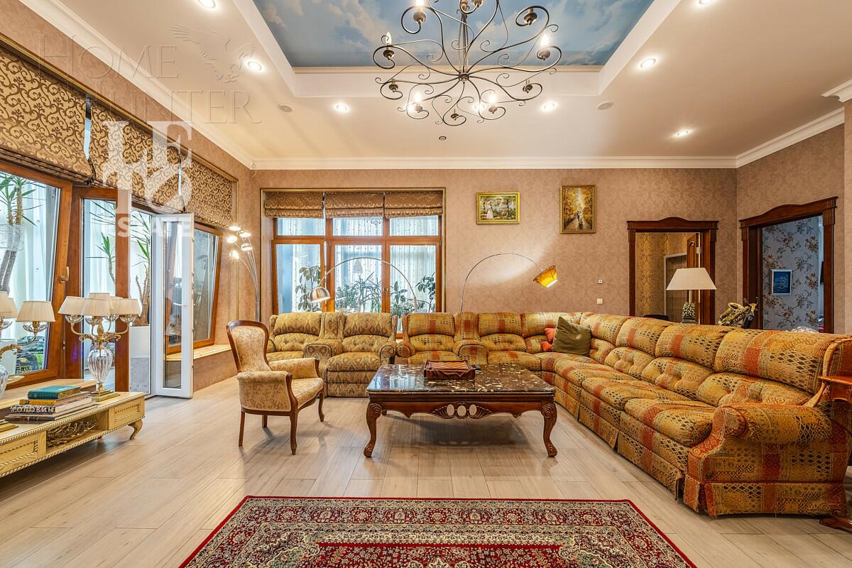 2-этажный коттедж 1 100.7 м² с отделкой