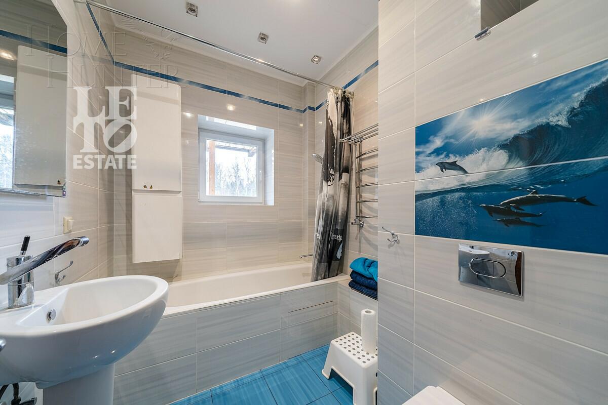 2-этажный коттедж 1 100.7 м² с отделкой