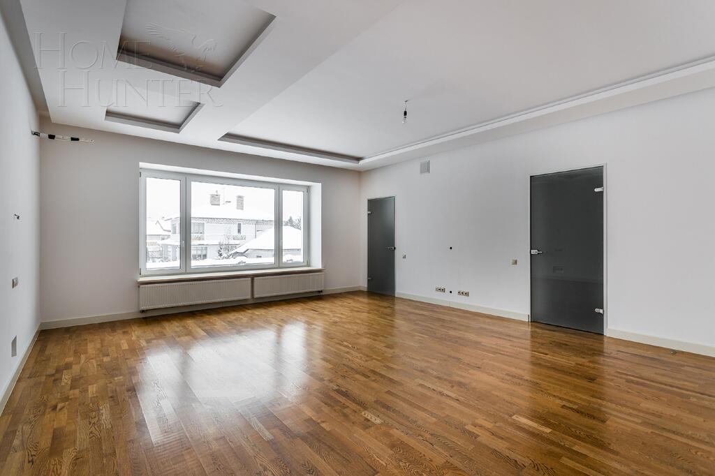 2-этажный коттедж 1 008 м² с отделкой