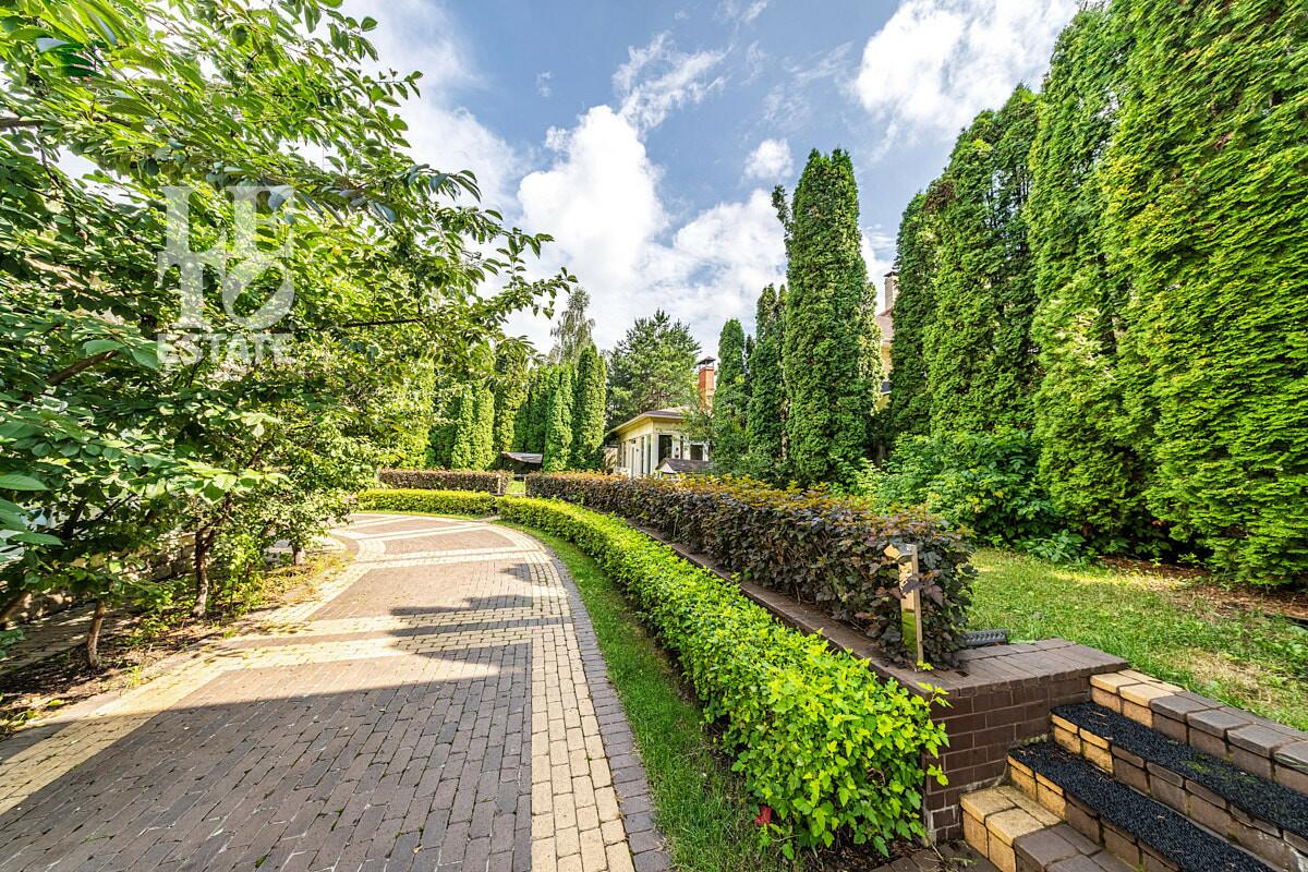 2-этажный коттедж 1 087 м² с отделкой