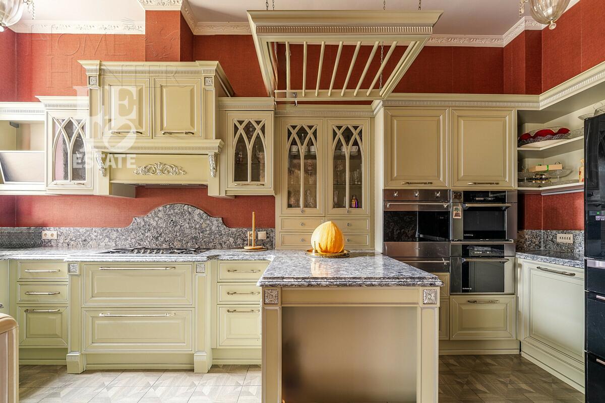 2-этажный коттедж 1 100.7 м² с отделкой