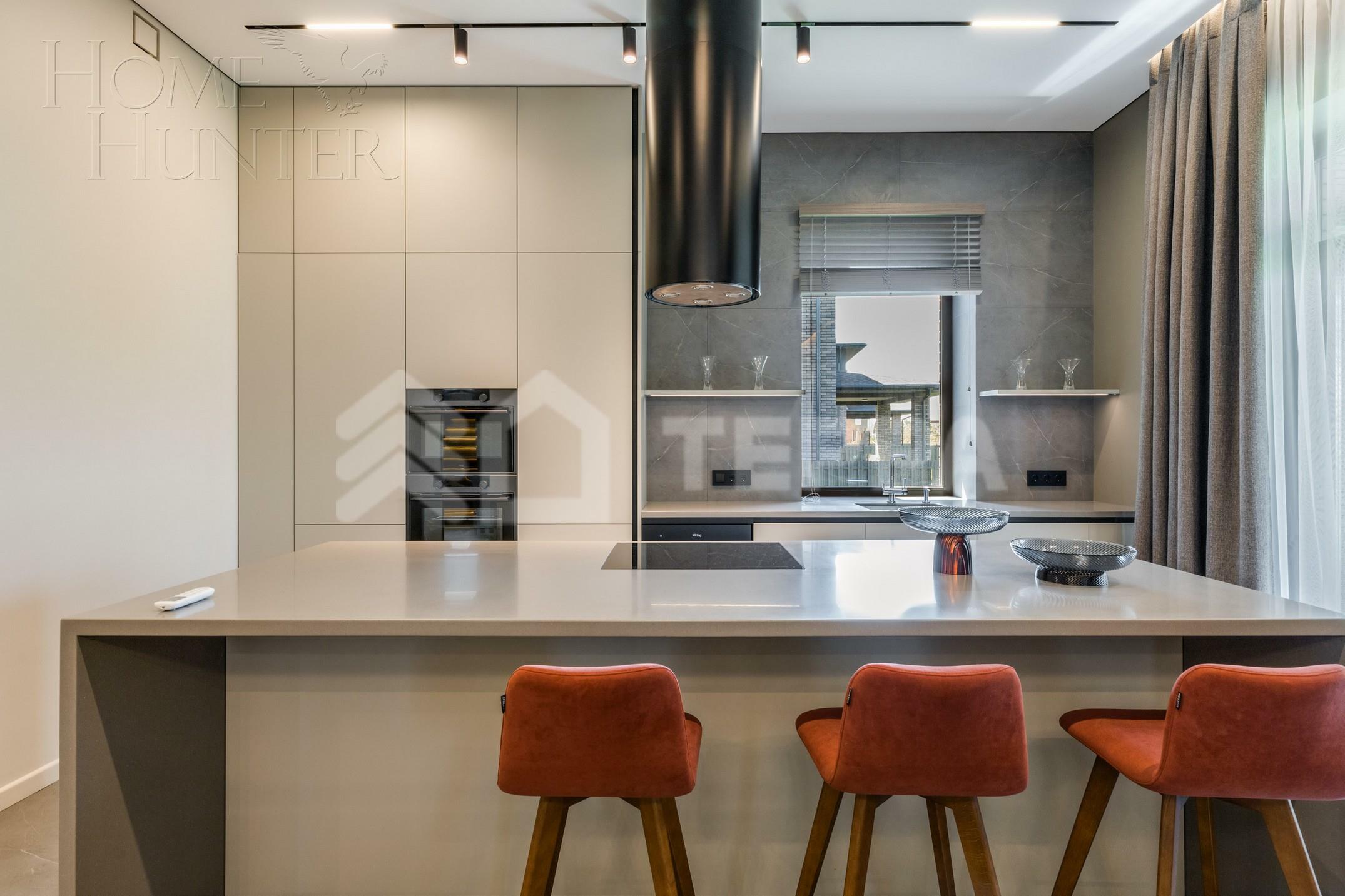 2-этажный коттедж 320 м² с отделкой