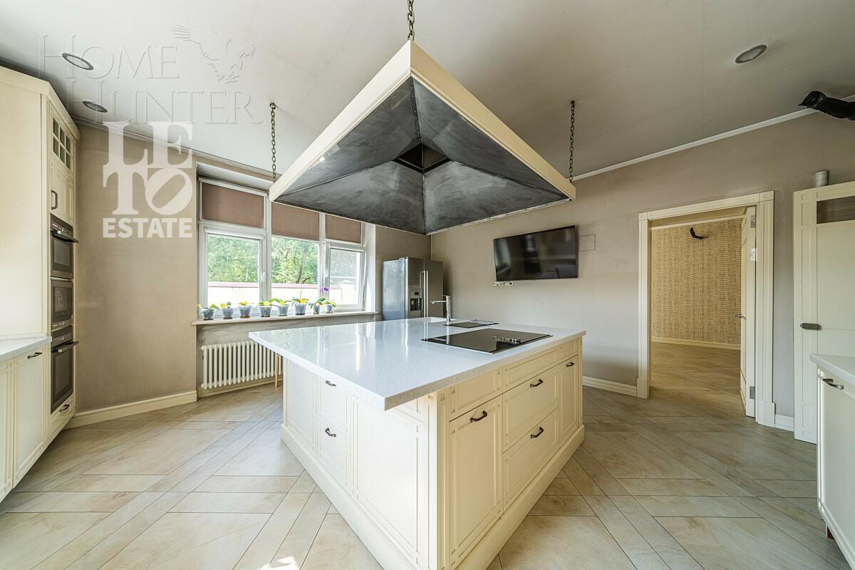 2-этажный коттедж 1 087 м² с отделкой