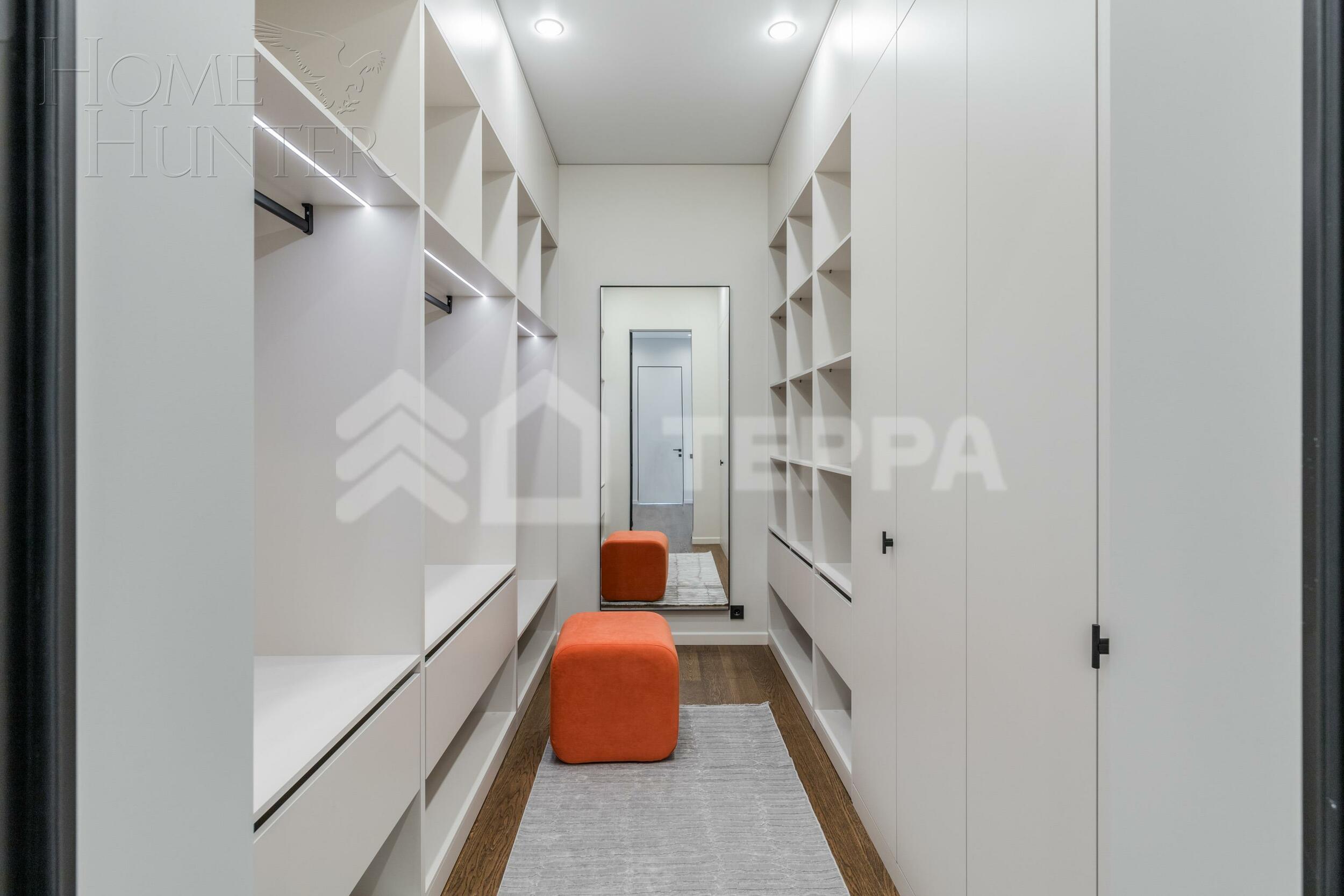 2-этажный коттедж 320 м² с отделкой