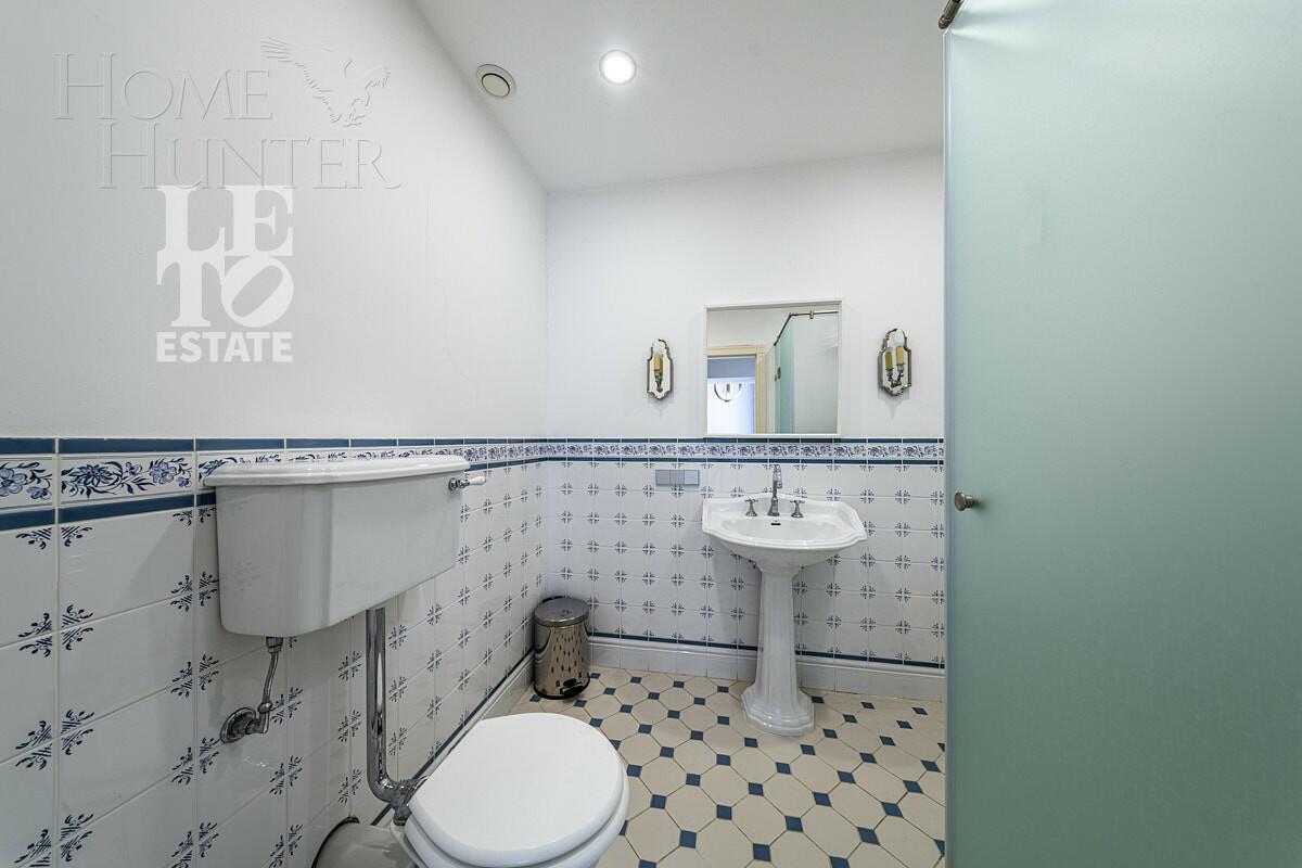 2-этажный коттедж 1 087 м² с отделкой