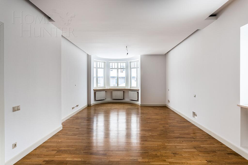 2-этажный коттедж 1 008 м² с отделкой