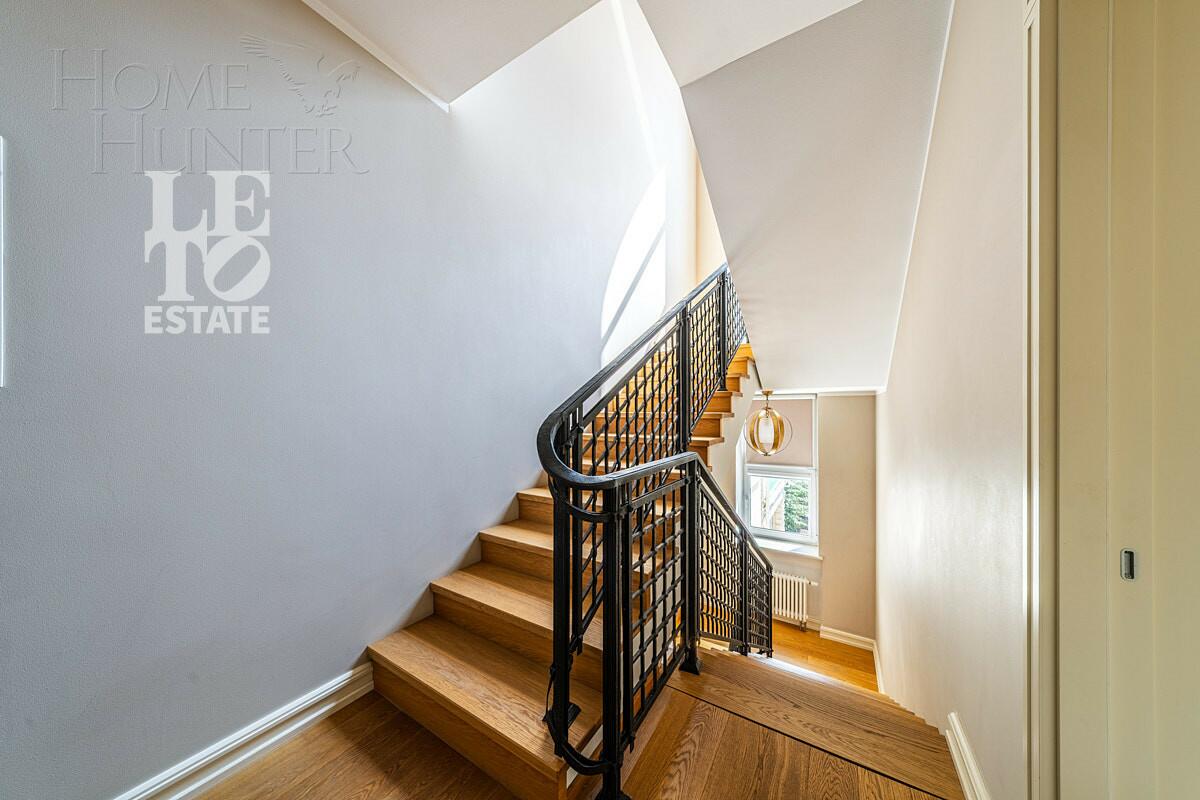 2-этажный коттедж 1 087 м² с отделкой