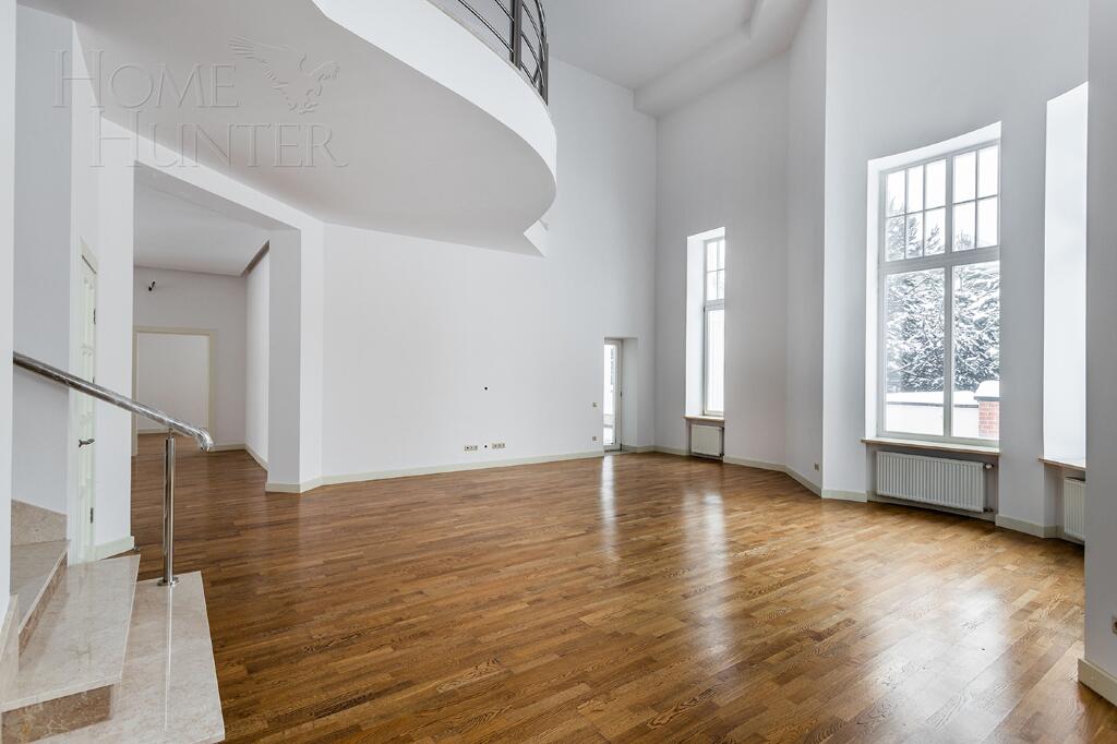 2-этажный коттедж 1 008 м² с отделкой