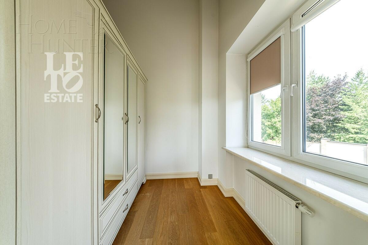 2-этажный коттедж 1 087 м² с отделкой