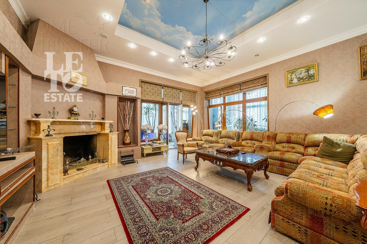 2-этажный коттедж 1 100.7 м² с отделкой