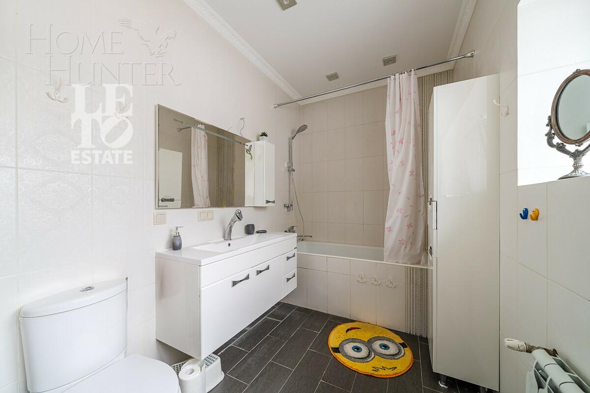 2-этажный коттедж 1 100.7 м² с отделкой