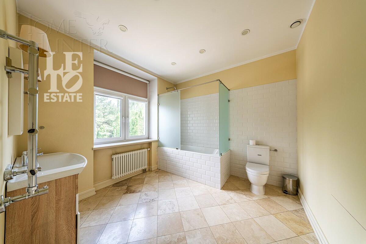 2-этажный коттедж 1 087 м² с отделкой