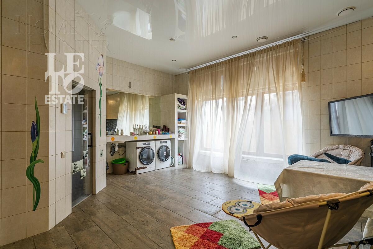 2-этажный коттедж 1 100.7 м² с отделкой