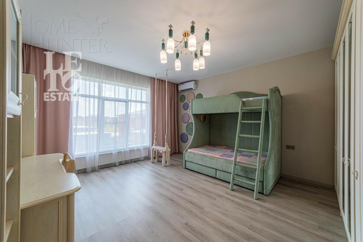 2-этажный коттедж 241 м² с отделкой