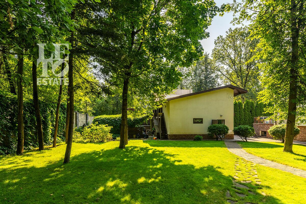 2-этажный коттедж 600 м² с отделкой