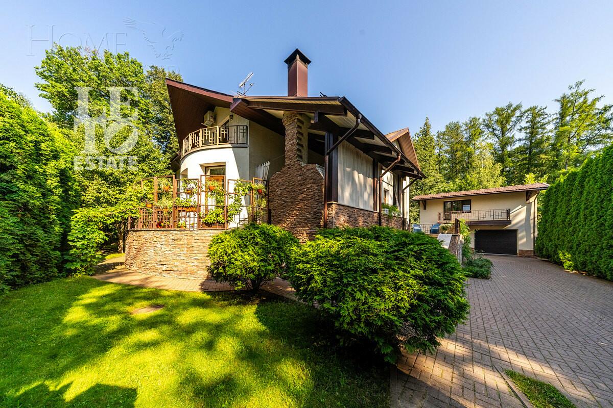 2-этажный коттедж 600 м² с отделкой