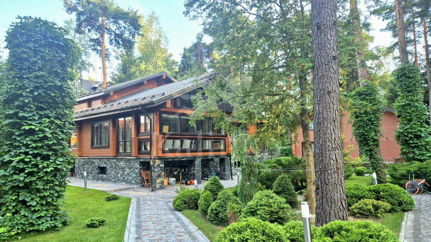 2-этажный коттедж 473.3 м² с отделкой