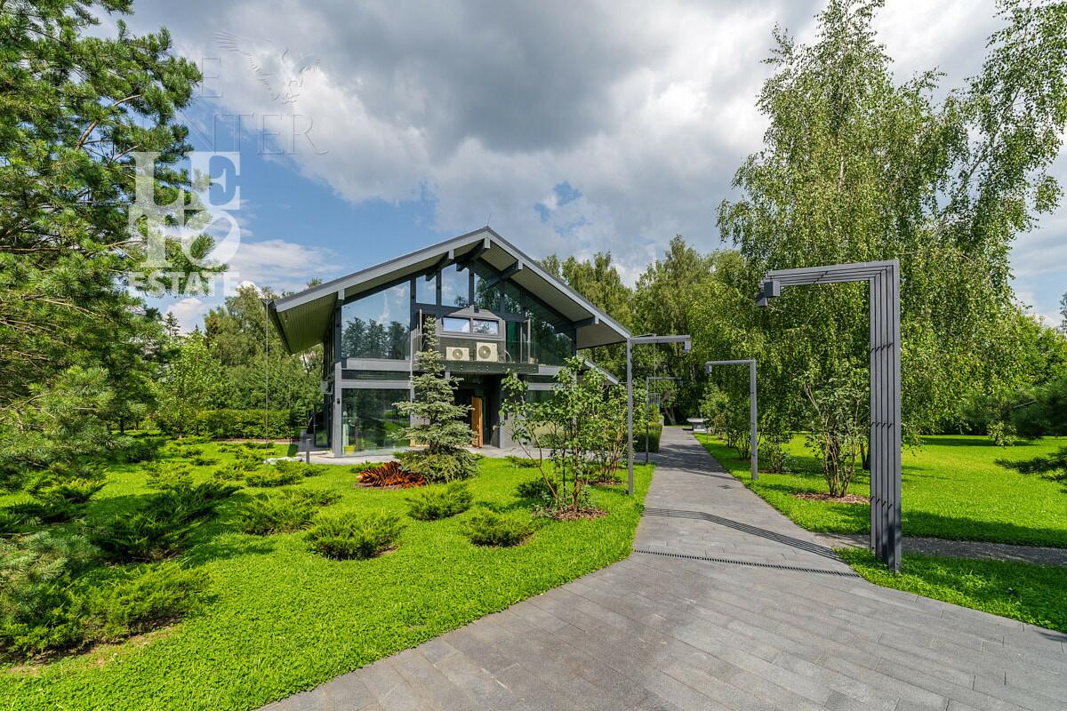 2-этажный коттедж 354 м² с отделкой