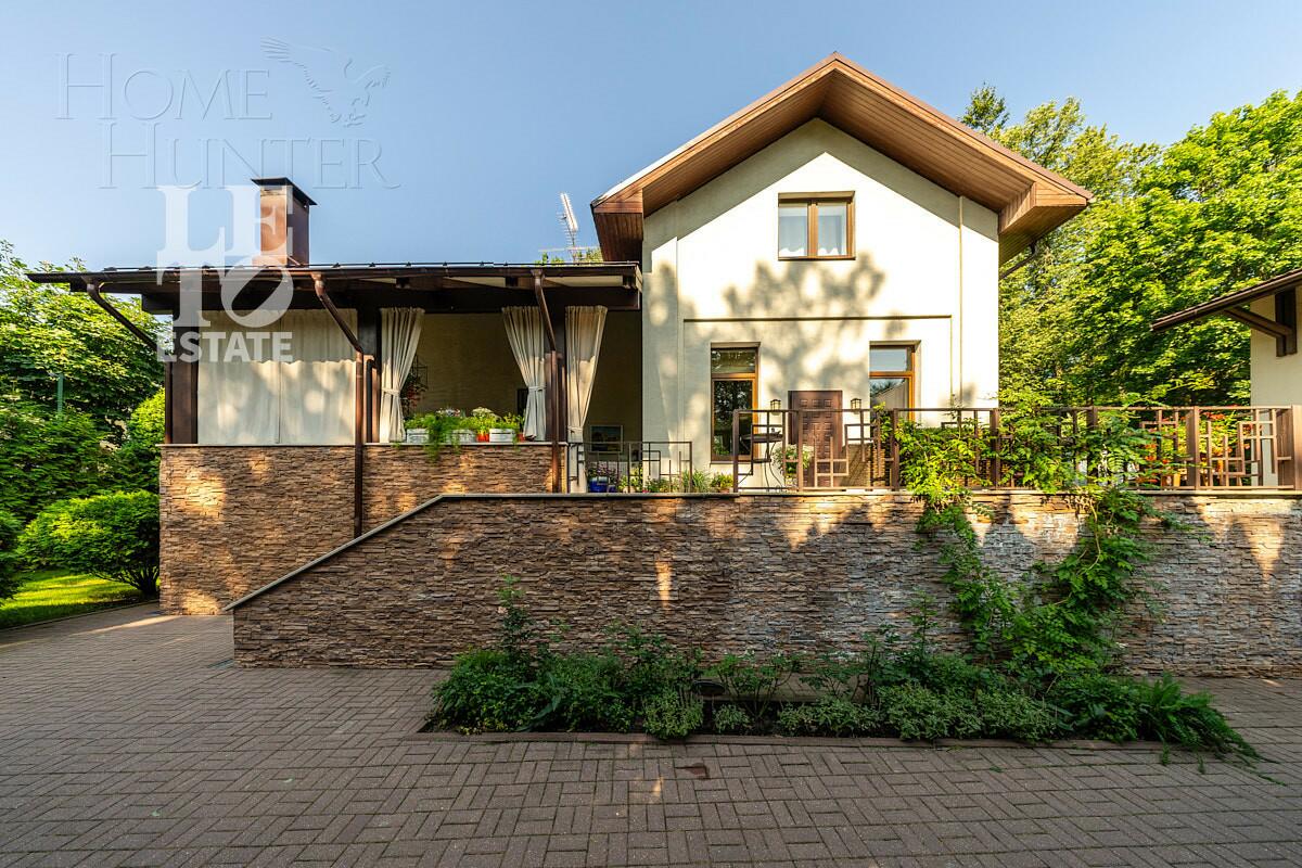 2-этажный коттедж 600 м² с отделкой