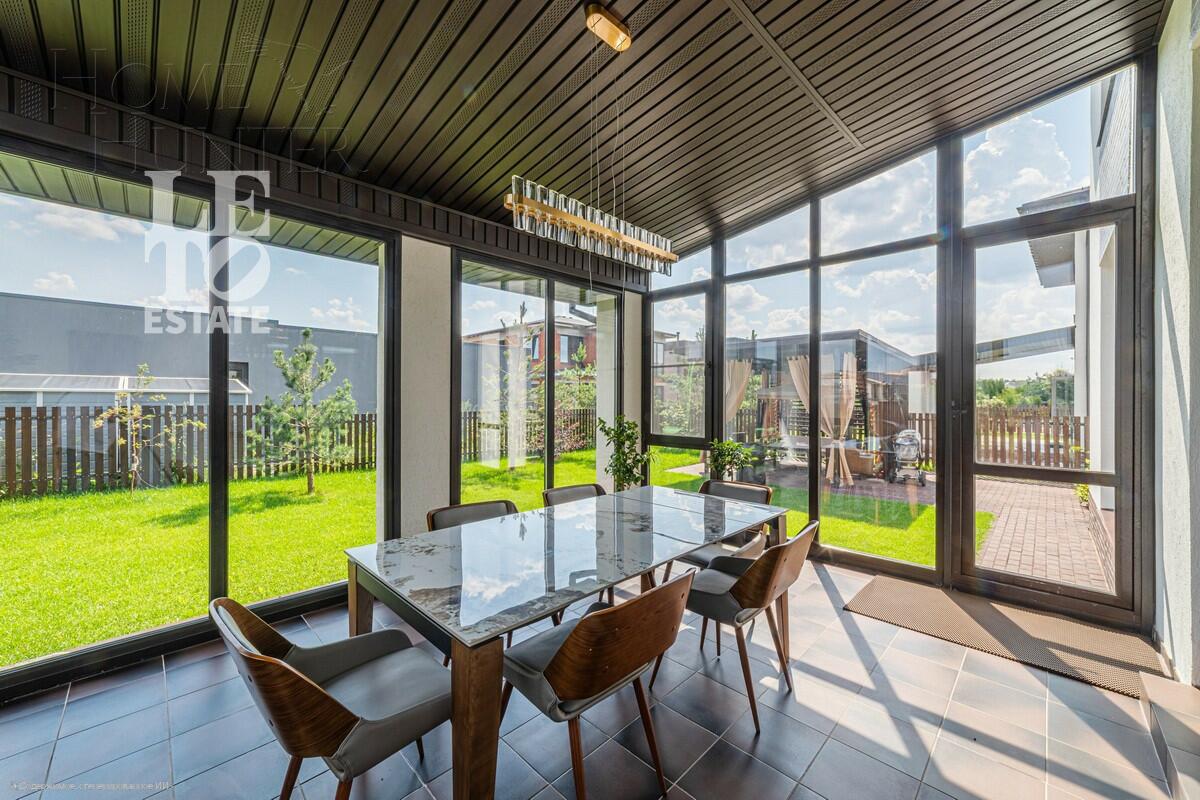 2-этажный коттедж 241 м² с отделкой