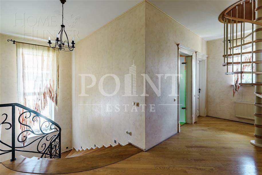 2-этажный коттедж 250 м² с отделкой