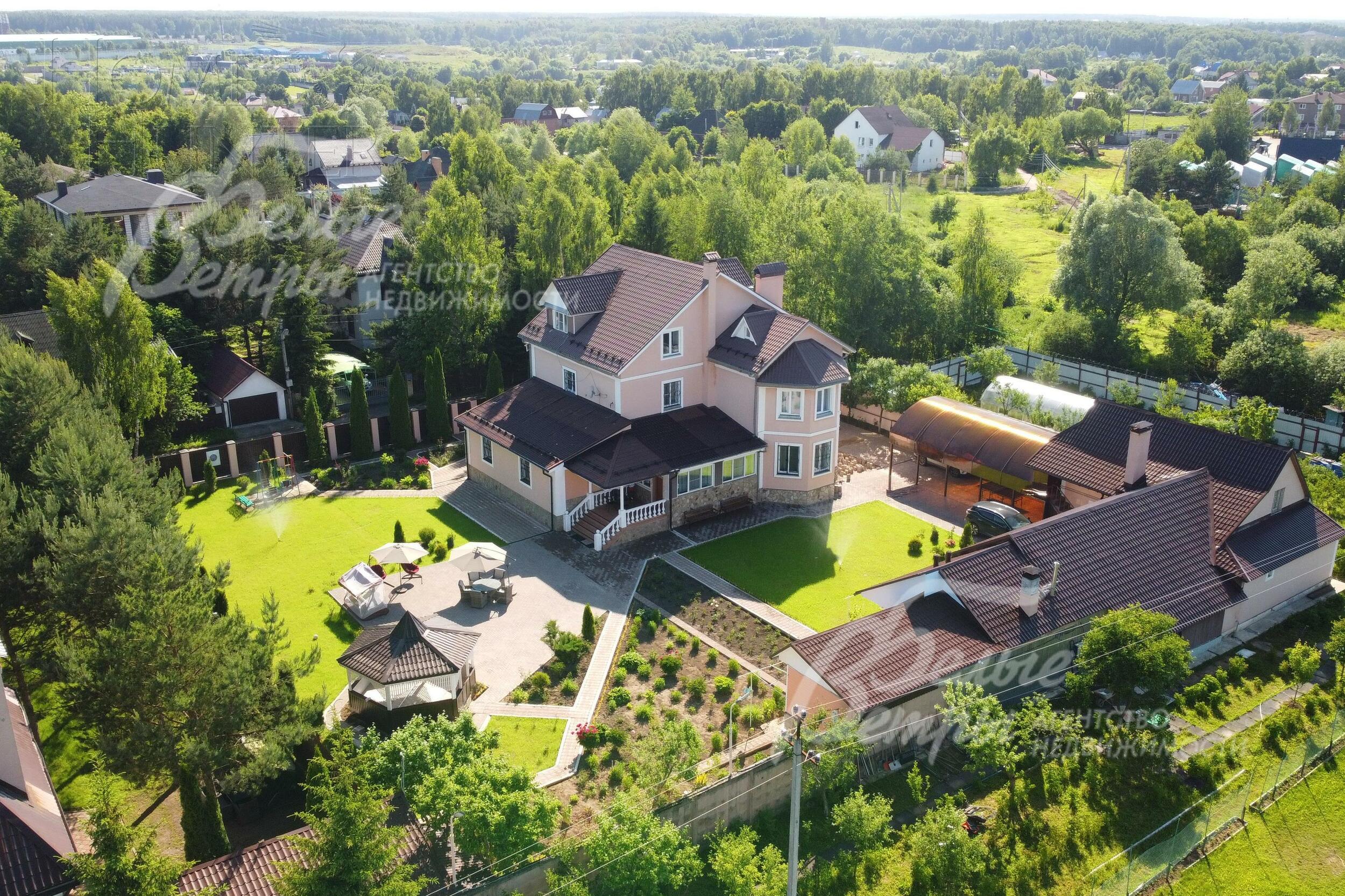 2-этажный коттедж 800 м² с отделкой